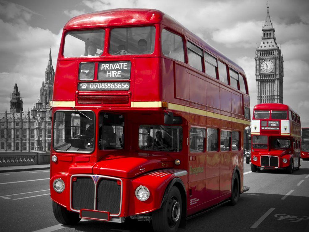 London, Red Buses on Westminster Bridge