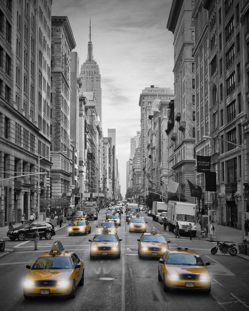 5th Avenue NYC Yellow Cabs